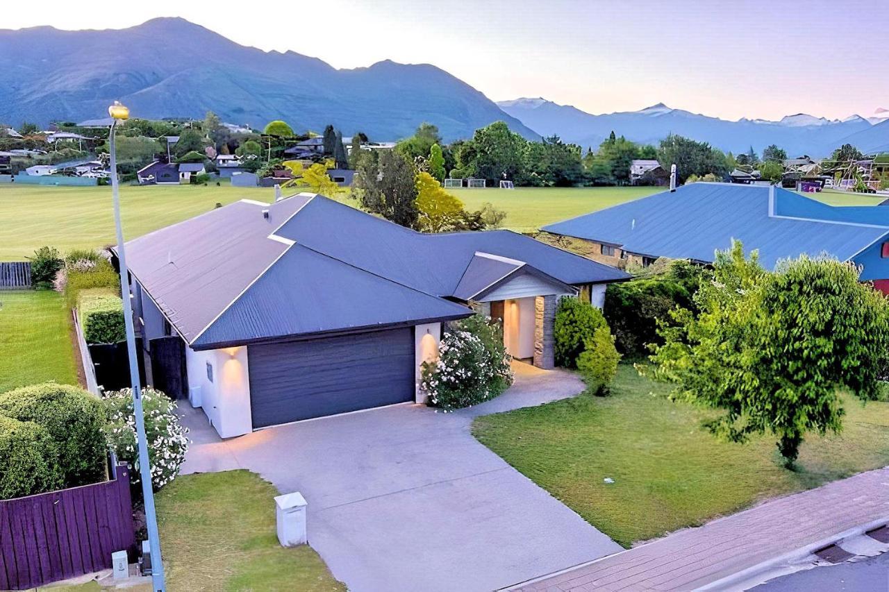 Wanaka Holiday Home Exteriör bild
